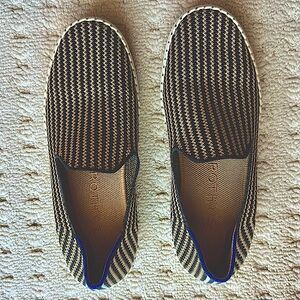 Rothy’s The original slip on sneaker Toffee Stripe- size 8- in great condition